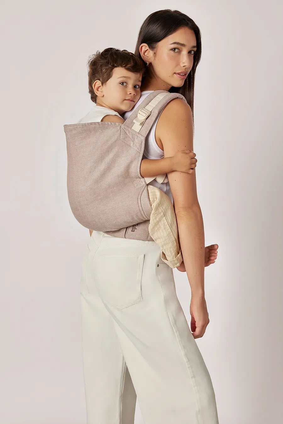 Sand Explore Baby Carrier in Linen – Tula United States Sand Explore Baby Carrier in Linen – Tula United States