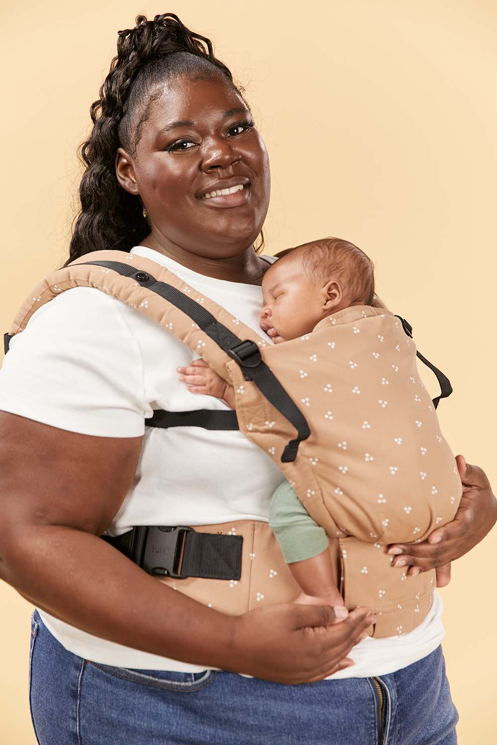 Three Dots - Free-to-Grow Baby Carrier